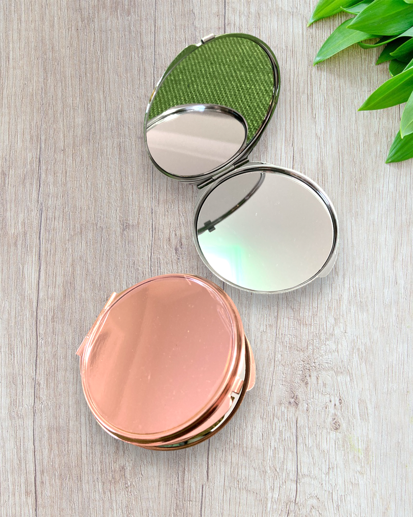 Compact Mirror