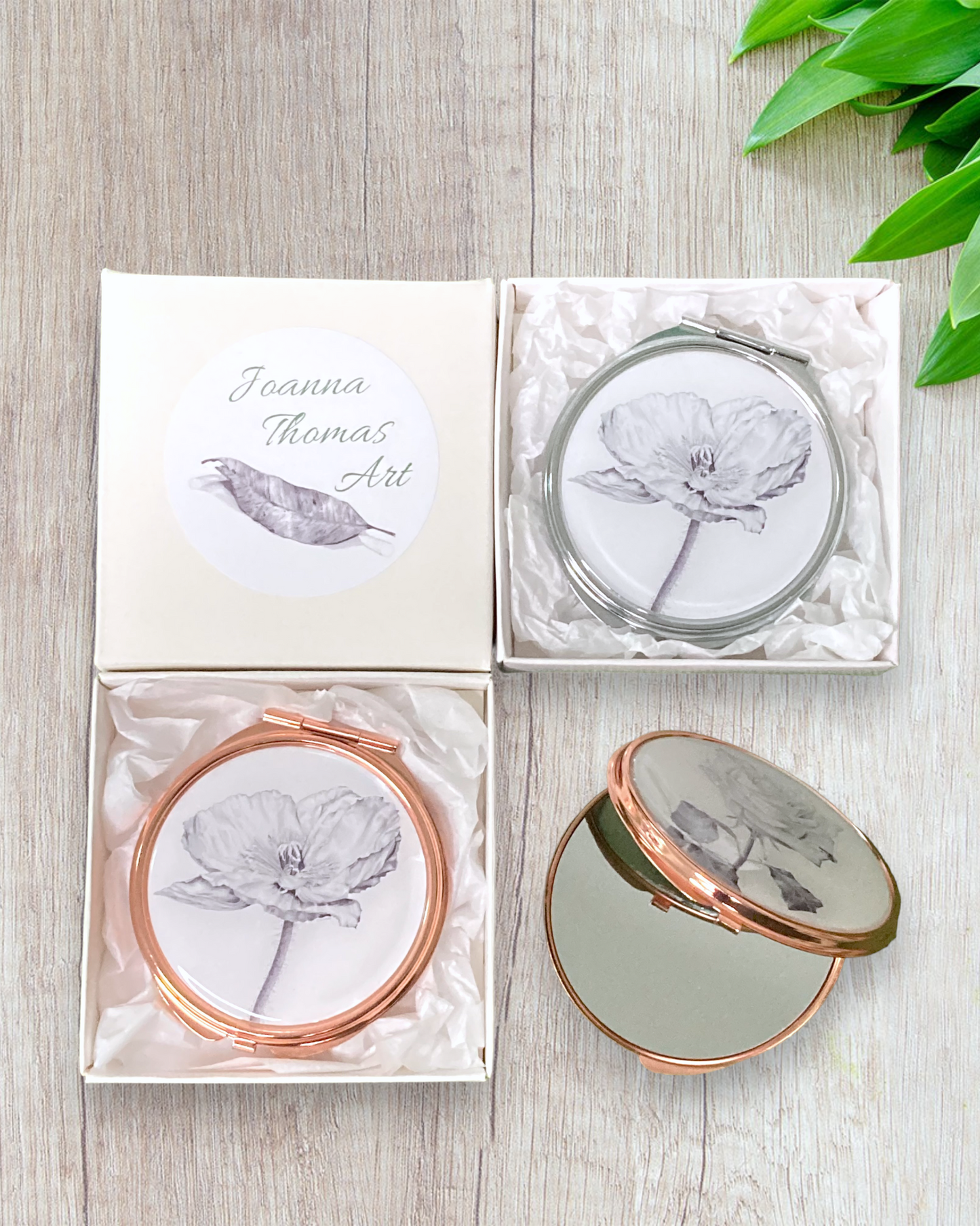 Compact Mirror